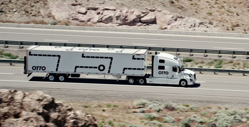camion autonome systeme OTTO vue sur route