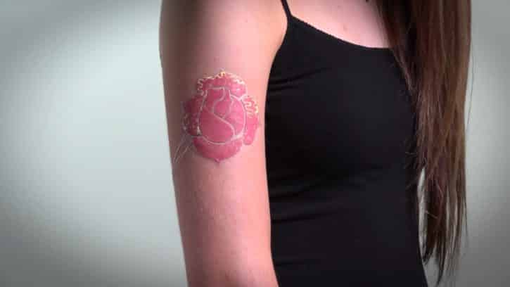 L'un des tatouages DuoSkin peut relever votre température ou votre rythme cardiaque