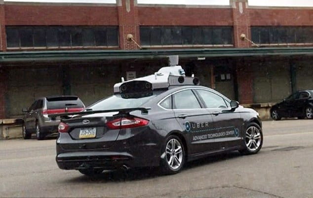 Vue arrière voitures autonomes Uber