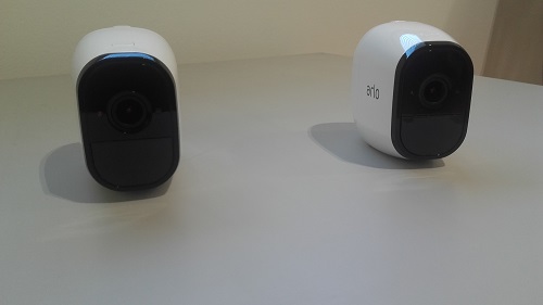test arlo pro camera connectee design deux cameras