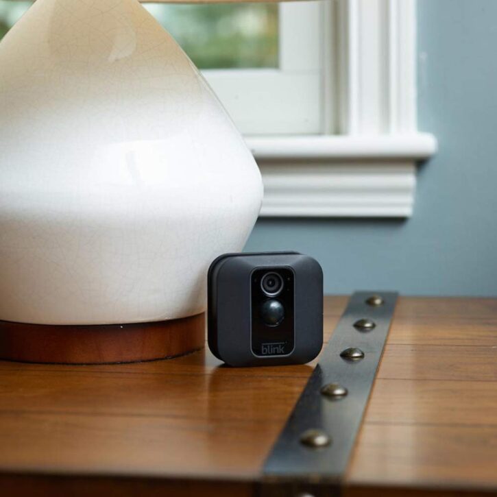 caméra connectée Blink XT2 HD d'Amazon en intérieur