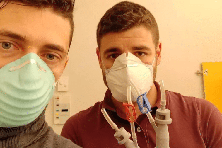 Cristian Fracassi et Alessandro Ramaioli, les deux volontaires ayant imprimé les valves en 3D pour sauver des madales du coronavirus dans un hôpital