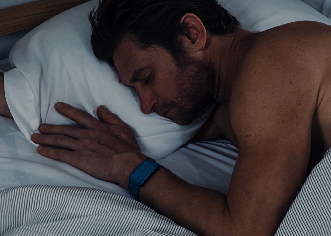 bracelet connecté de Whoop pour étudier les signes du covid-19 ou coronavirus