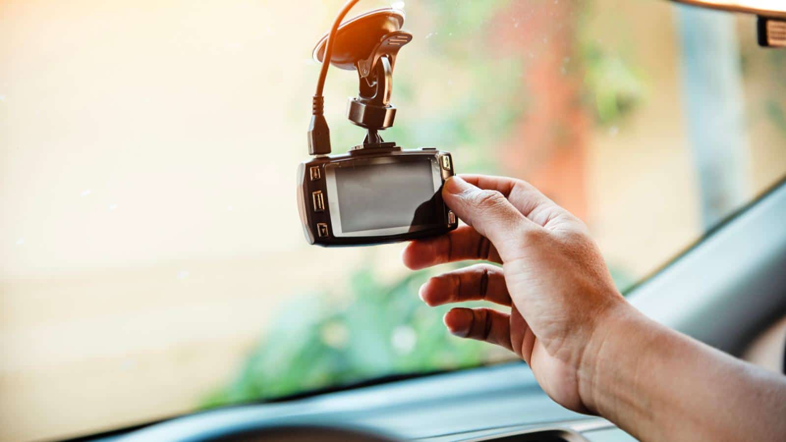 Caméra embarquée de voiture : comparatif des meilleures dashcam