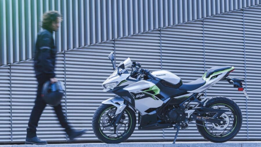 kawasaki motos électriques ninja