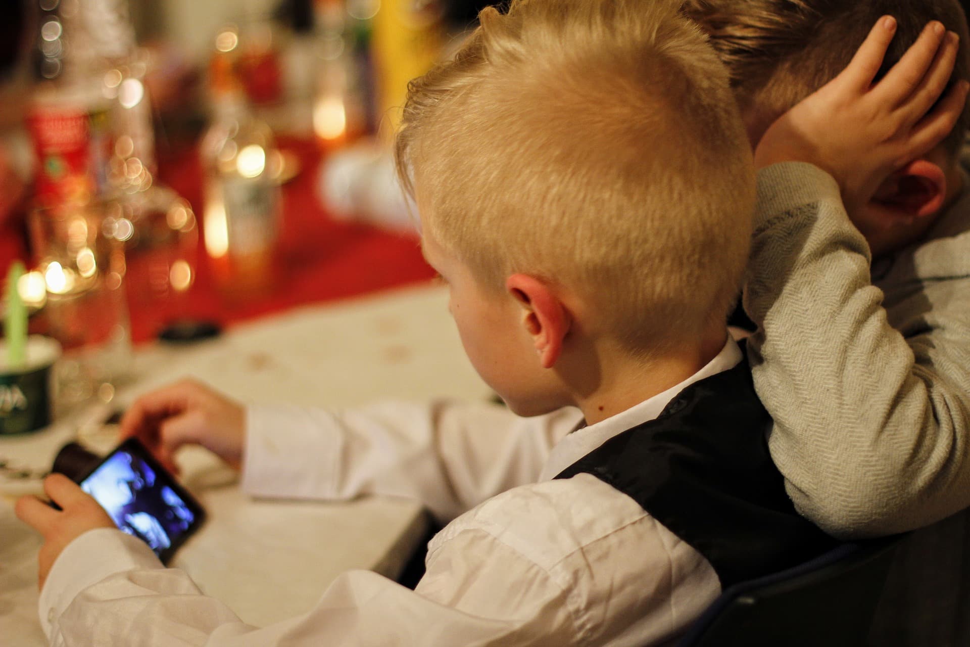 Fonctionnement des traceurs de téléphone portable pour les parents