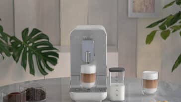 SMEG BCC13 Machine à café automatique