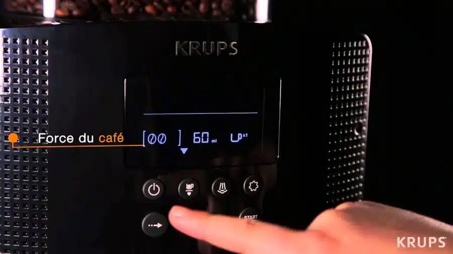 Krups Essential YY8135FD Machine à café grain Café de qualité professionnelle