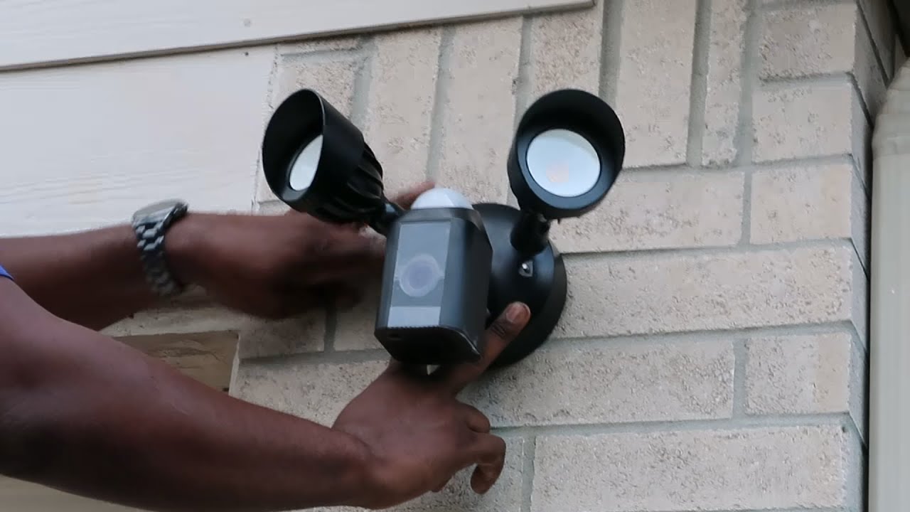Ring Caméra Floodlight Plus Filaire en promotion