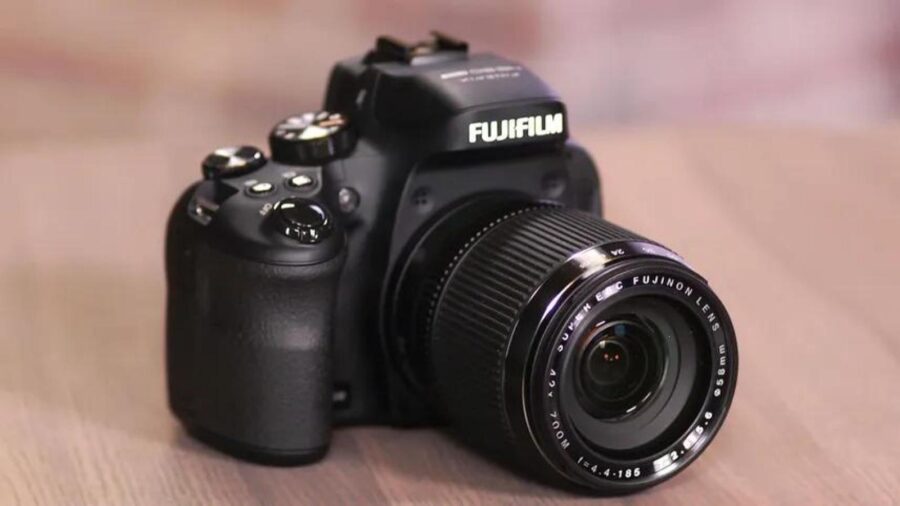 Fujifilm FinePix HS50EXR : le bridge expert pour les zooms extrêmes
