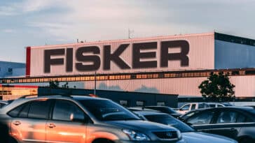 Fisker dans la tourmente : une marée de désistements secoue le constructeur