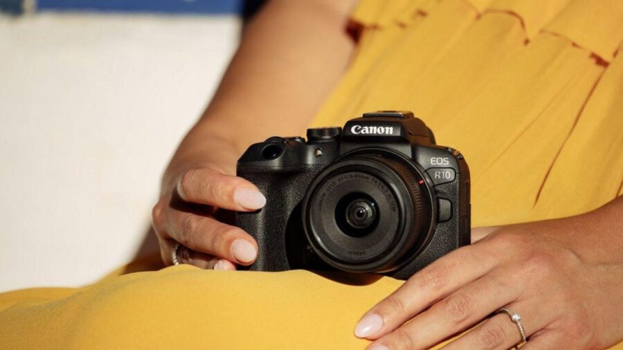 Canon EOS R10 : performance et portabilité dans le meilleur appareil photo hybride pour voyageurs