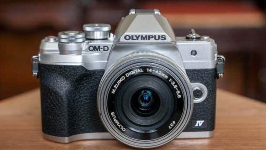 Olympus OM-D E-M10 Mark IV : la révolution compacte