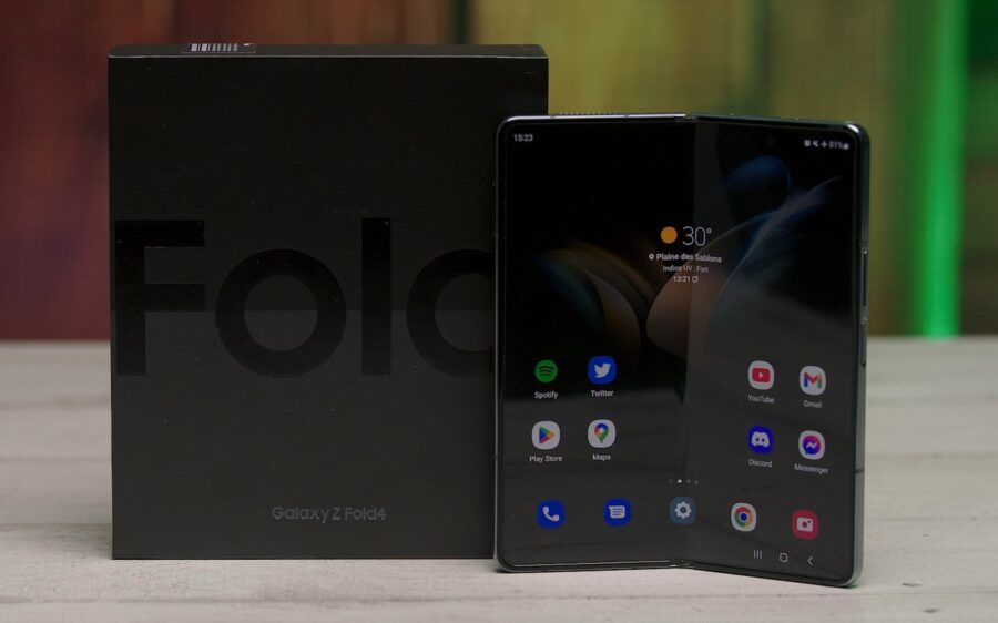 Samsung Galaxy Z Fold 4