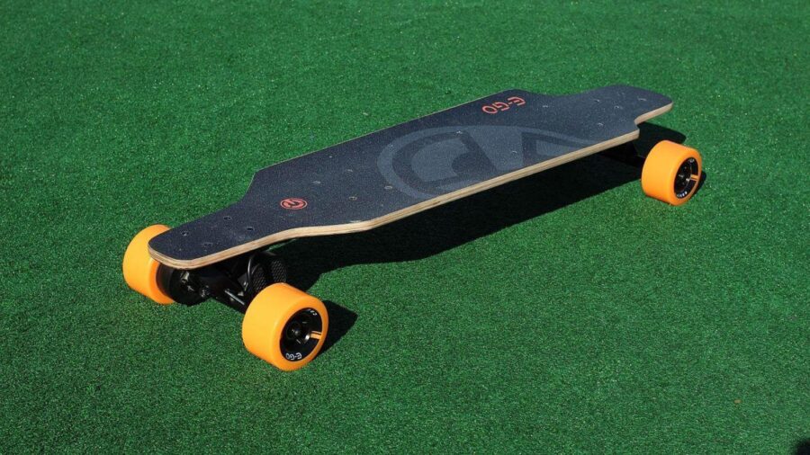 Test du Yuneec E-GO 2 : est-ce que ce skateboard électrique est vraiment performant ?