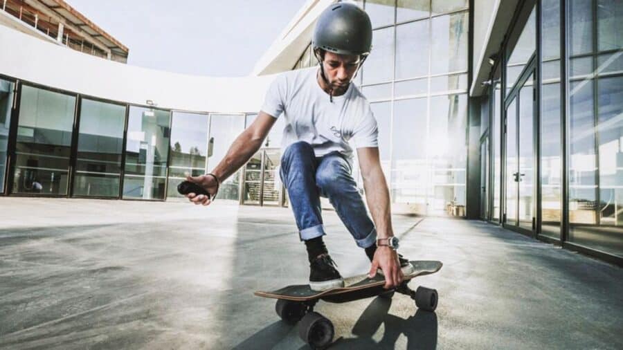 Casque de protection : un accessoire skateboard électrique pour votre sécurité