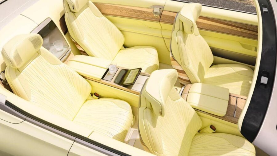 L'interieur du Cadillac Sollei