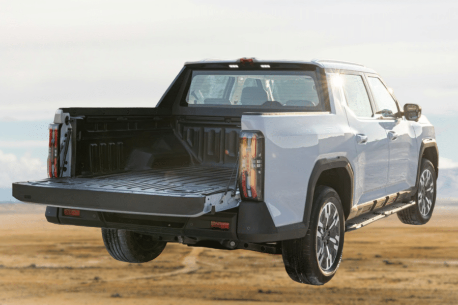 Ce 4x4 électrique chinois réussit à faire ce que Toyota n'arrive pas !