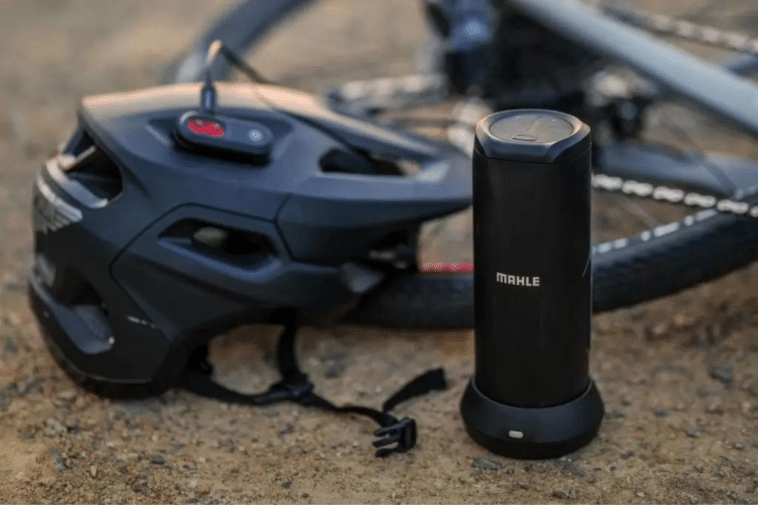 Ingénieux, cette batterie de vélo électrique charge aussi les smartphones