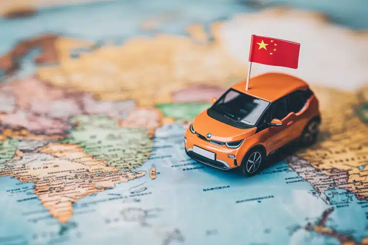Réinvention nécessaire : Les défis des constructeurs occidentaux face aux voitures électriques chinoises
