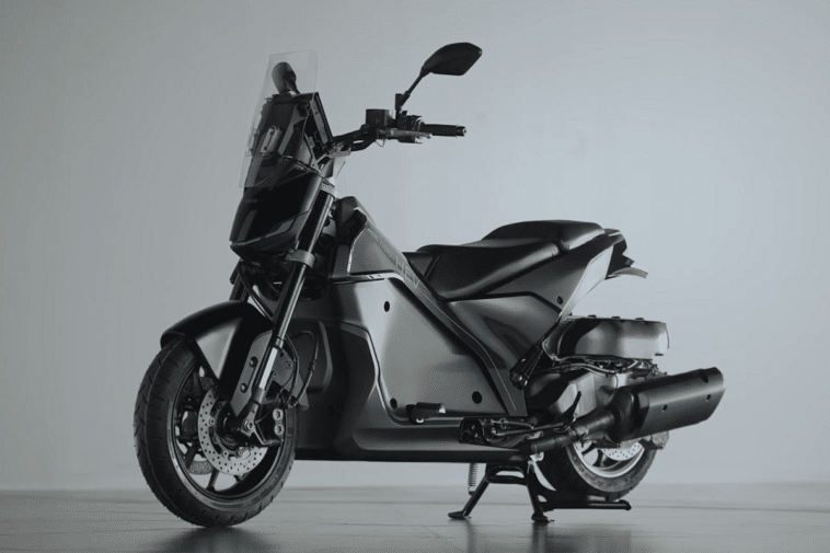 Yamaha présente sa moto hybride à trois moteurs, un vrai bijou technologique !