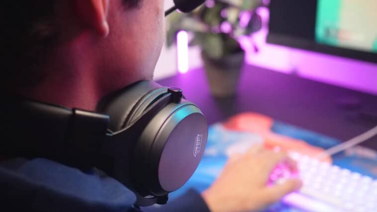 Le casque CHERRY XTRFY H3 Wireless