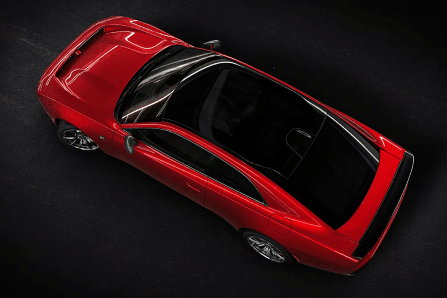 La Dodge Charger Daytona face à la Ford Mustang Dark Horse – L'EV peut-elle dominer le V8 ?
