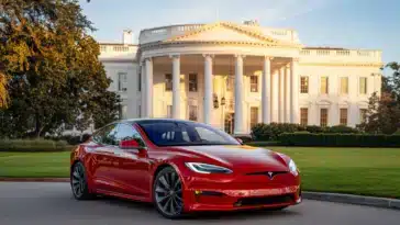 Trump fait sensation en achetant une Tesla ! Un geste de soutien inattendu à Musk !