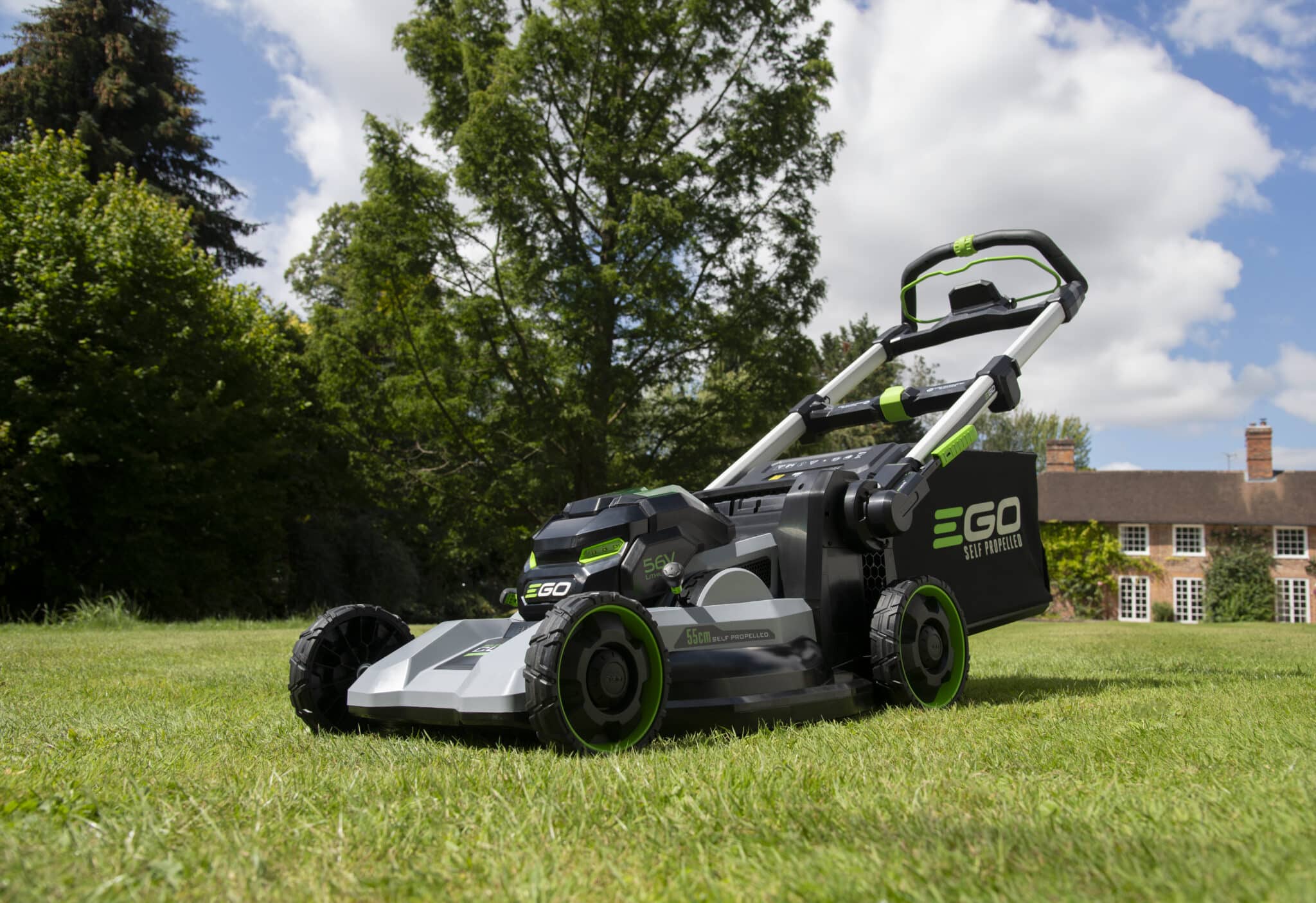 Jardin au printemps avec EGO Power+