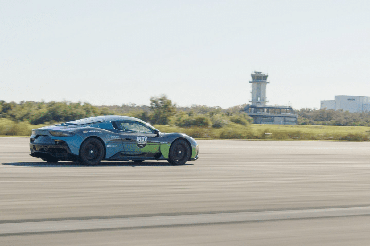 Bientôt des courses sans pilotes ? Maserati bat un record de vitesse avec une IA aux commandes