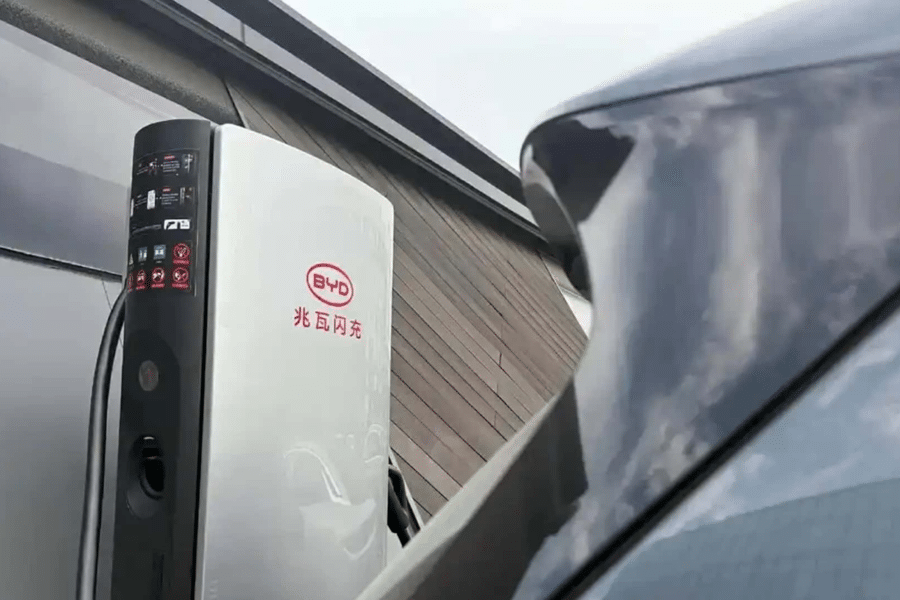 Cette batterie de BYD permet une recharge des VE en seulement 5 minutes !