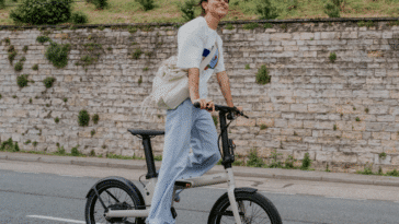 Passez un après-midi détente sur le nouveau vélo pliant Afternoon PRO, il est passe partout !