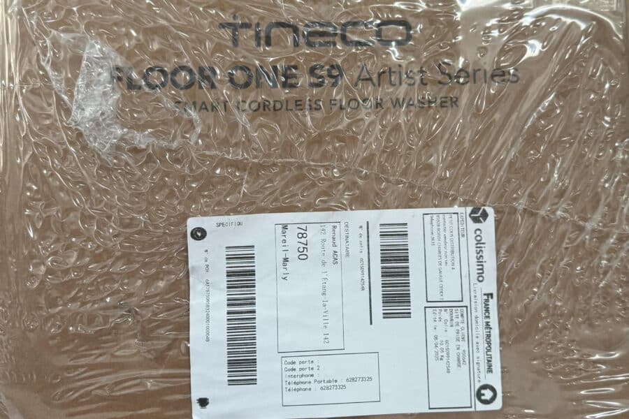 La boîte contenant le Tineco Floor One S9