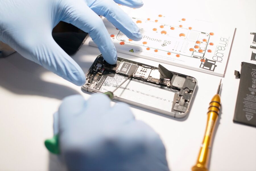 e-Recycle, atelier pour reconditionner des smartphones en France