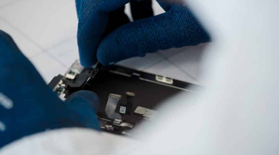 e-Recycle, atelier pour reconditionner des smartphones en France