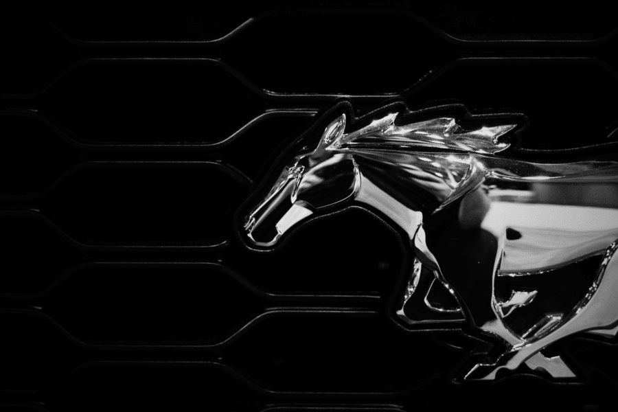 Les 10 logos automobiles iconiques qui ont marqué les esprits par leur histoire