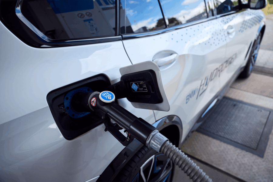 BMW lève le voile sur son moteur zéro émission !