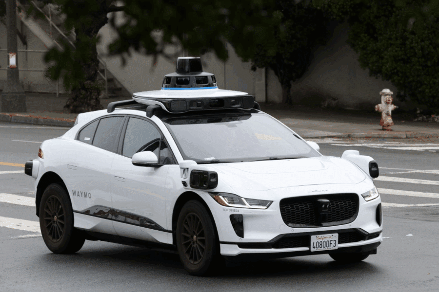 Waymo et Toyota s'associent pour une meilleure accessibilité aux robotaxis