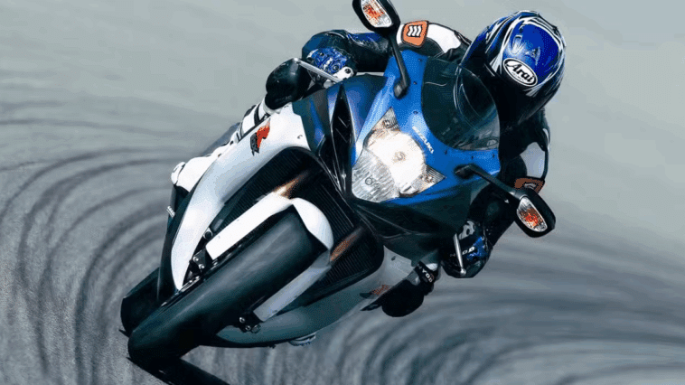 Découvrez cette moto Suzuki qui traverse le temps avec sa motorisation performante