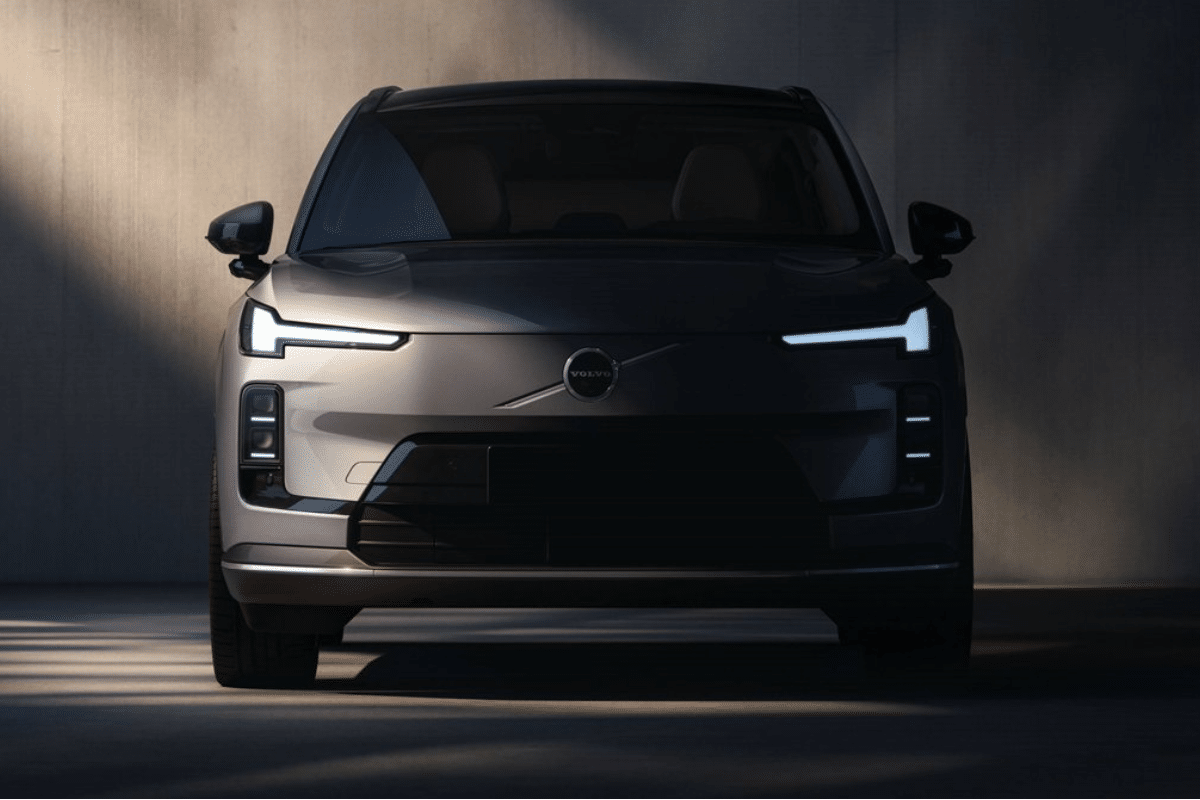 Volvo dévoile finalement une hybride à autonomie étendue pour contrer la concurrence