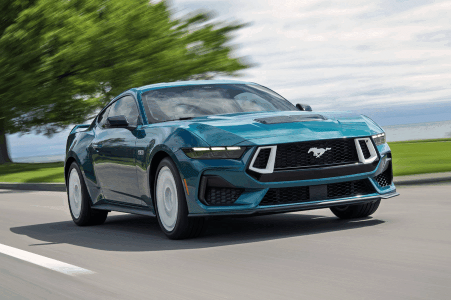 Ford revient dans les années 80 avec le pack FX de sa Mustang