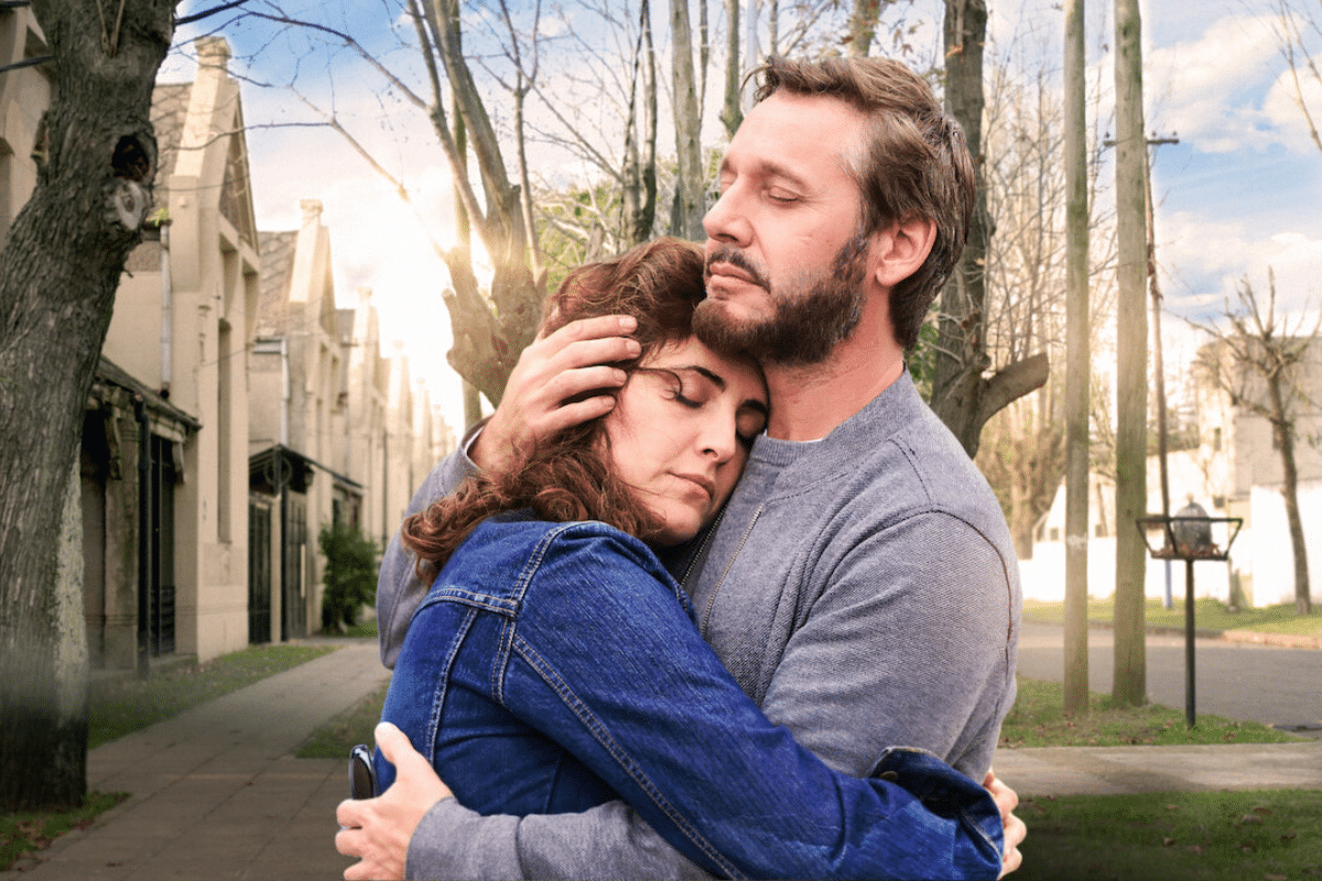 Les Yeux du Cœur : découvrez comment l'amour survit à la mort dans ce film Netflix éblouissant !