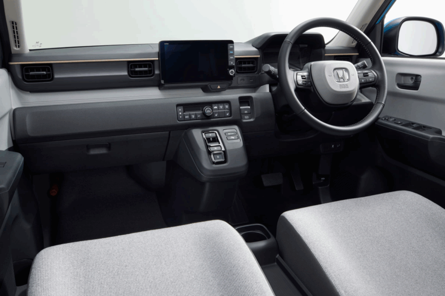 La Honda N-One E : Une voiture électrique minimaliste à la japonaise !