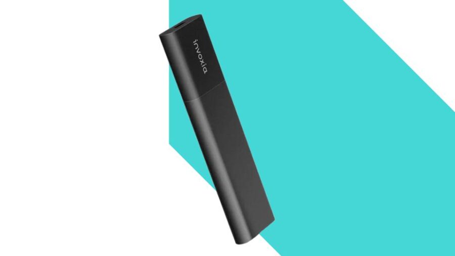 Focus sur le design sobre du tracker GPS Classic d'Invoxia