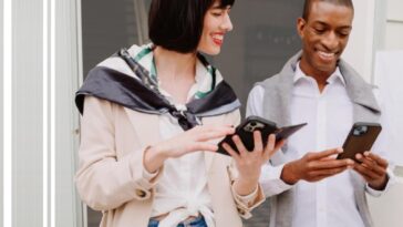 La coque en cuir de Twelve South mise en valeur