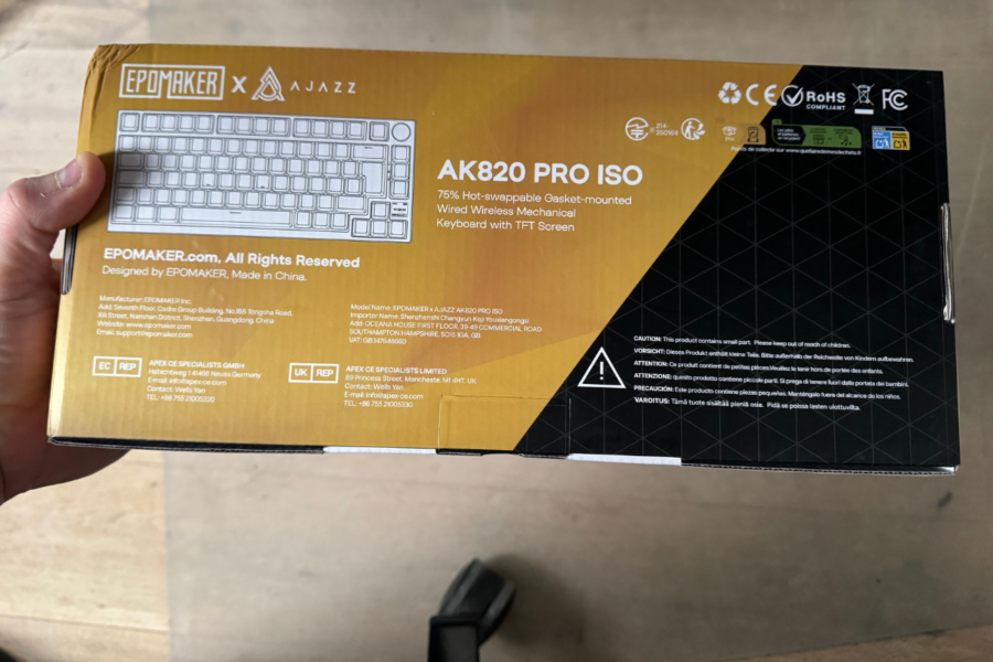 Le bas de la boîte du clavier