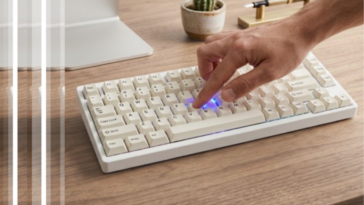 Test du clavier EpoMaker AK820 Pro ISO