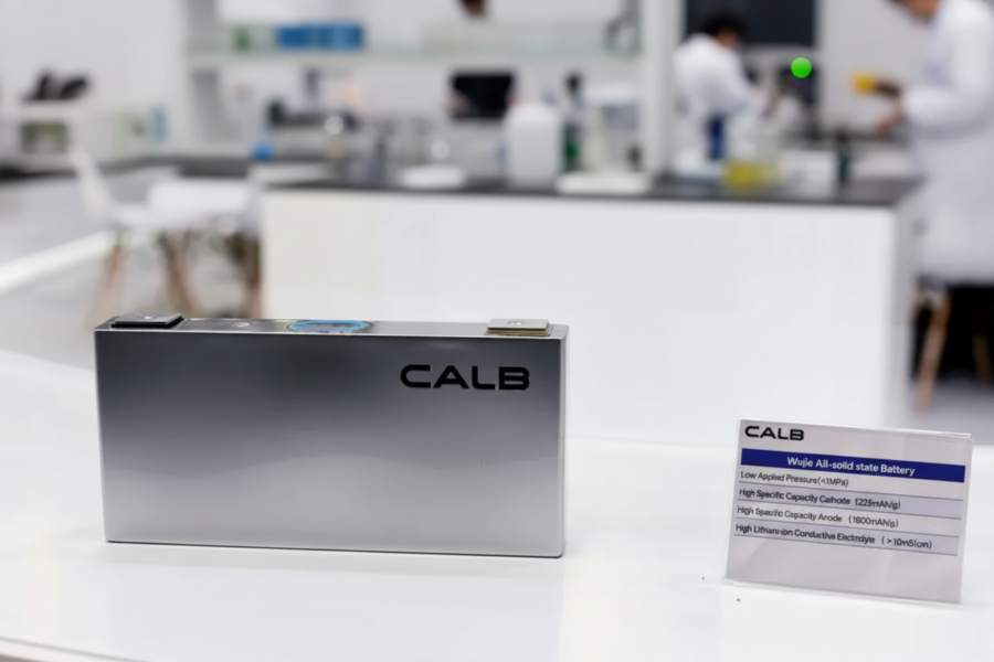 Batteries EV semi-solides : La technologie qui va équiper les camions et voitures volantes ?