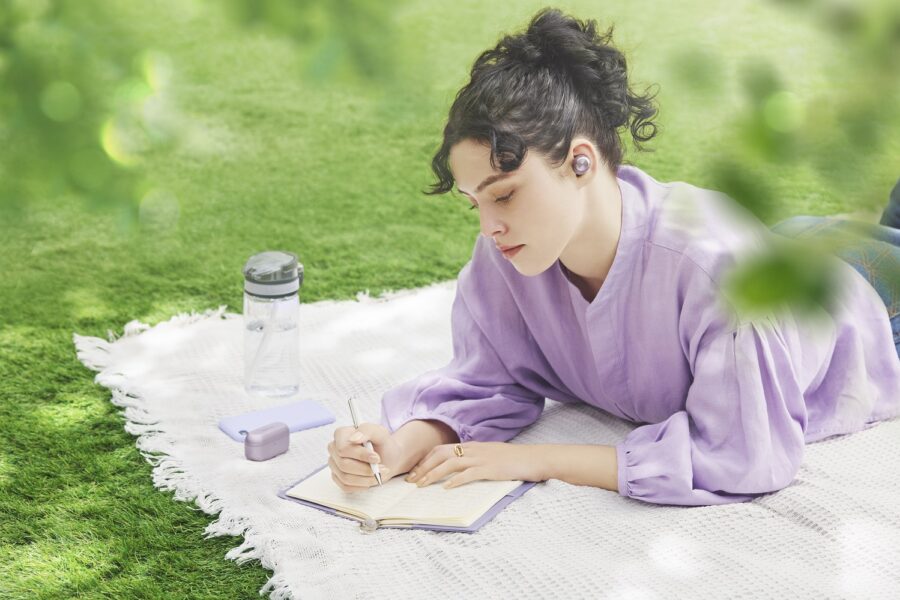 Nouveau coloris Moonlight Lilac pour les EAH-AZ100 Technics