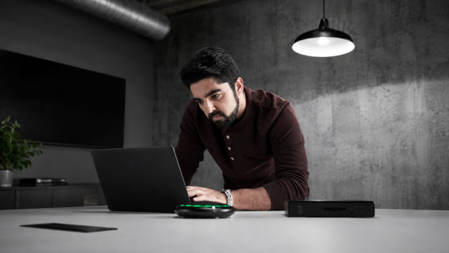 Réunions IA : Shure enrichit son offre pour Zoom Rooms
